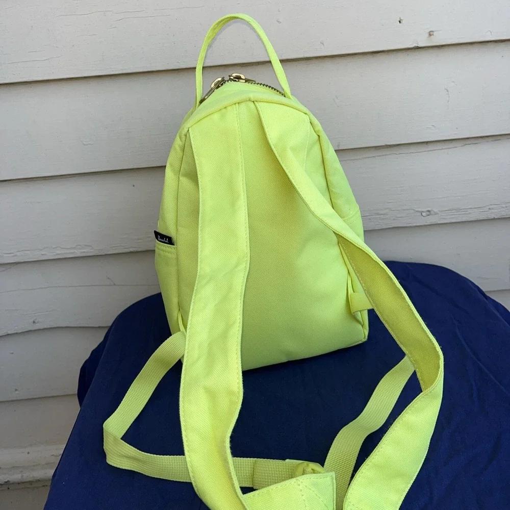 The Herschel Nova X-Small‎ Backpack Yellow Leisure Urban Style Retro Chic